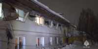 В Зеленодольске из-за снега обрушилась часть крыши жилого дома - Новости Зеленодольска